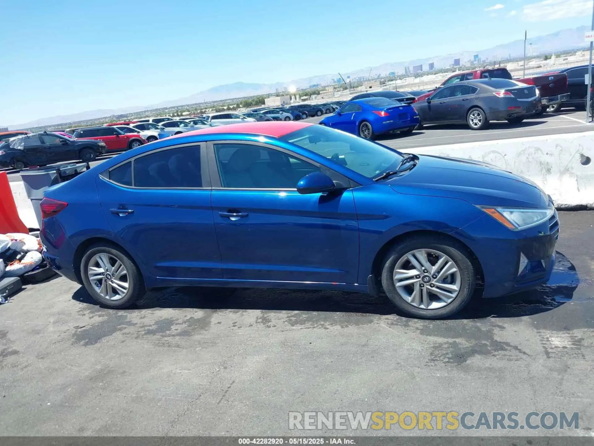12 Photograph of a damaged car 5NPD84LF1LH511144 HYUNDAI ELANTRA 2020