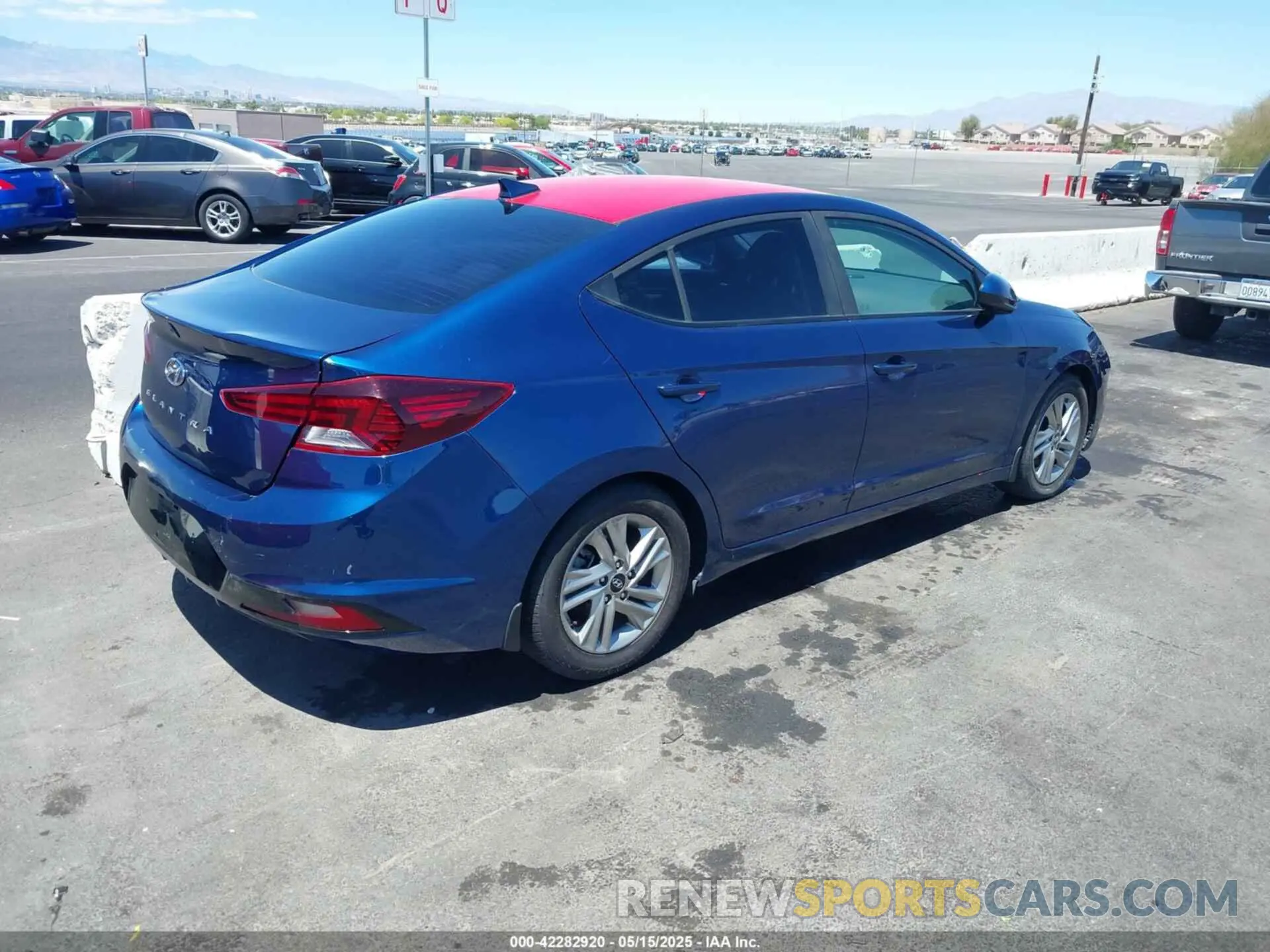 4 Photograph of a damaged car 5NPD84LF1LH511144 HYUNDAI ELANTRA 2020
