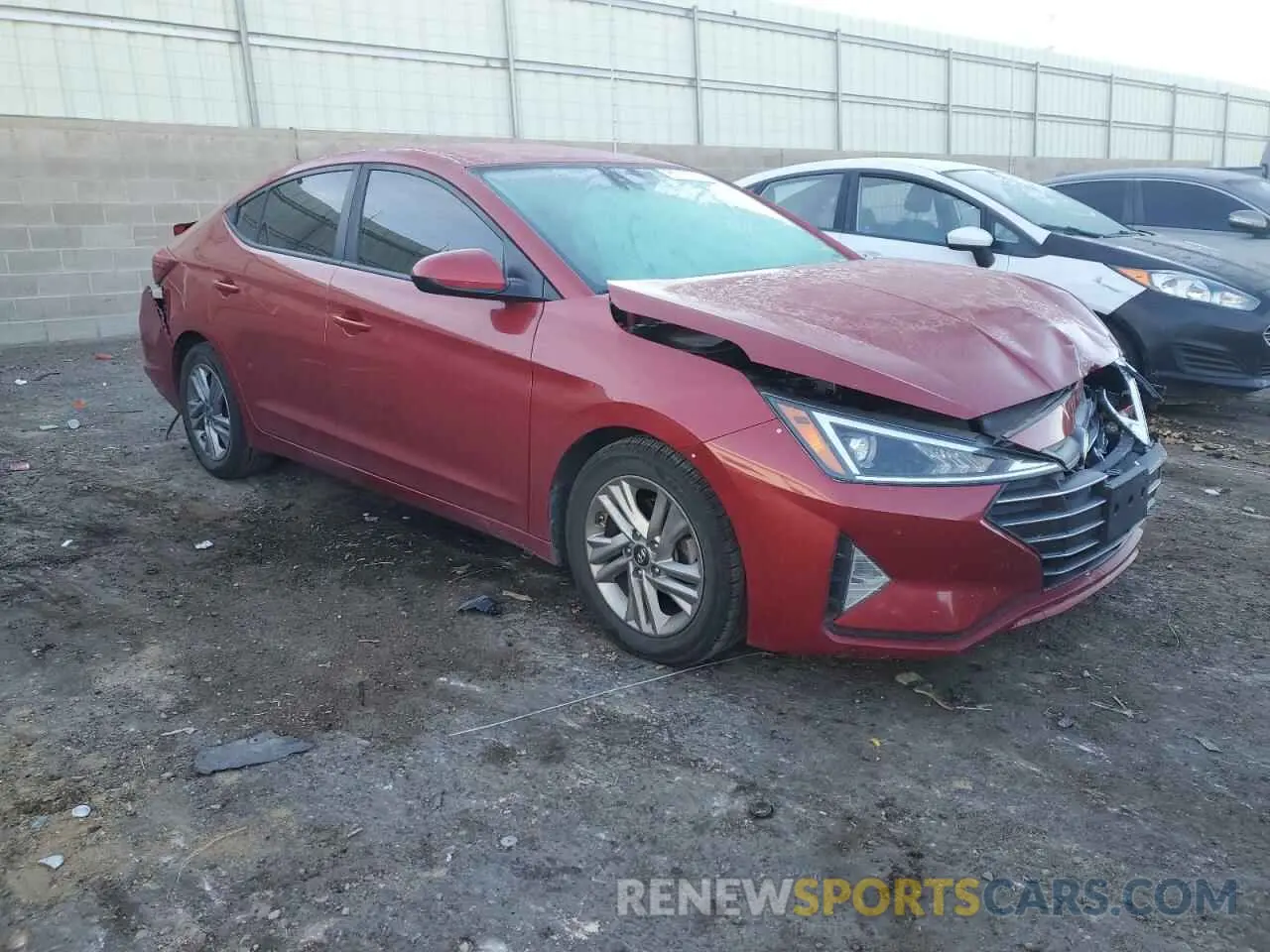 4 Photograph of a damaged car 5NPD84LF1LH511726 HYUNDAI ELANTRA 2020