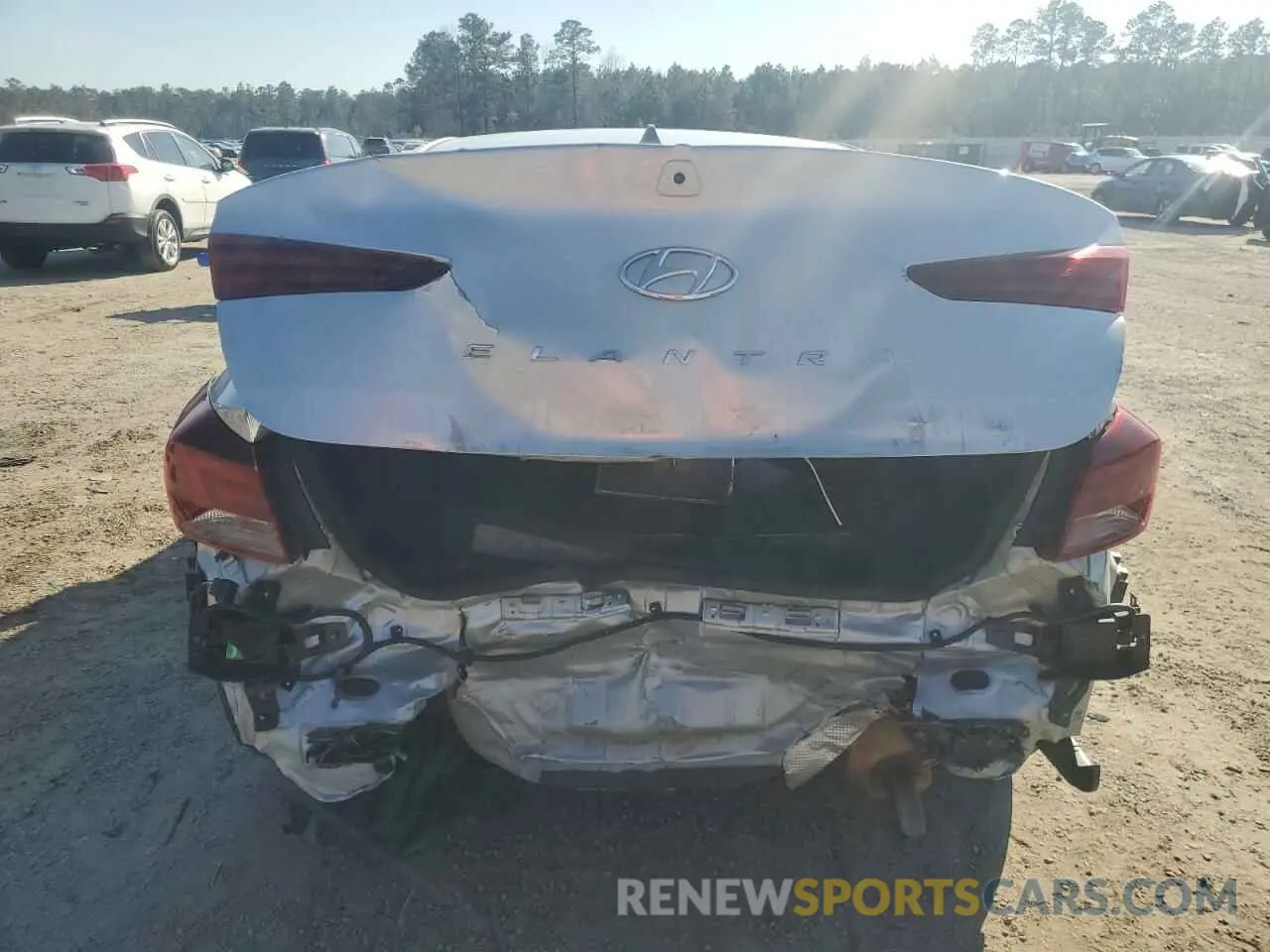 6 Photograph of a damaged car 5NPD84LF1LH517641 HYUNDAI ELANTRA 2020