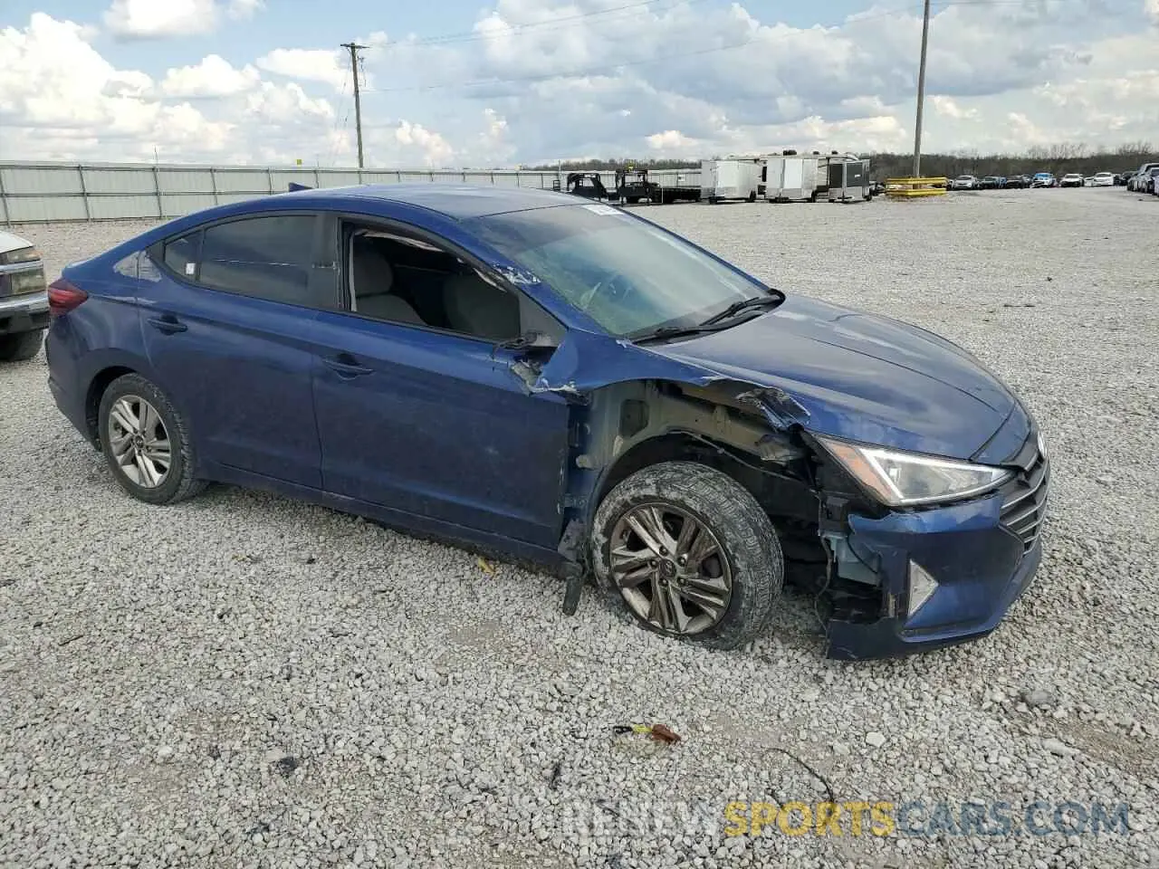 4 Photograph of a damaged car 5NPD84LF1LH522029 HYUNDAI ELANTRA 2020