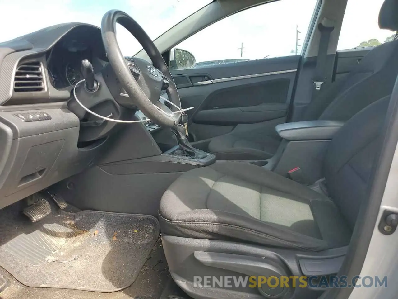 7 Photograph of a damaged car 5NPD84LF1LH523228 HYUNDAI ELANTRA 2020