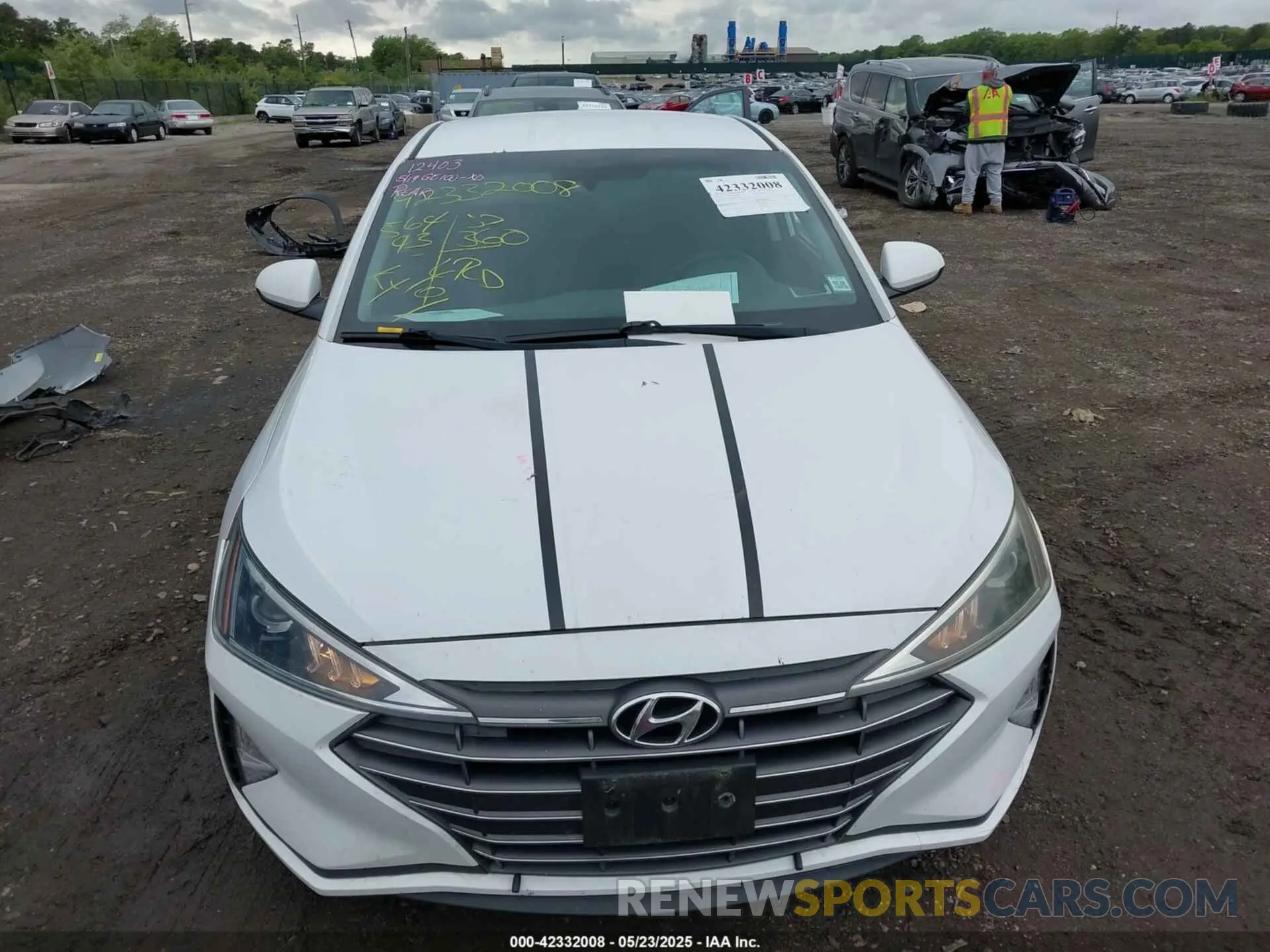12 Photograph of a damaged car 5NPD84LF1LH527750 HYUNDAI ELANTRA 2020
