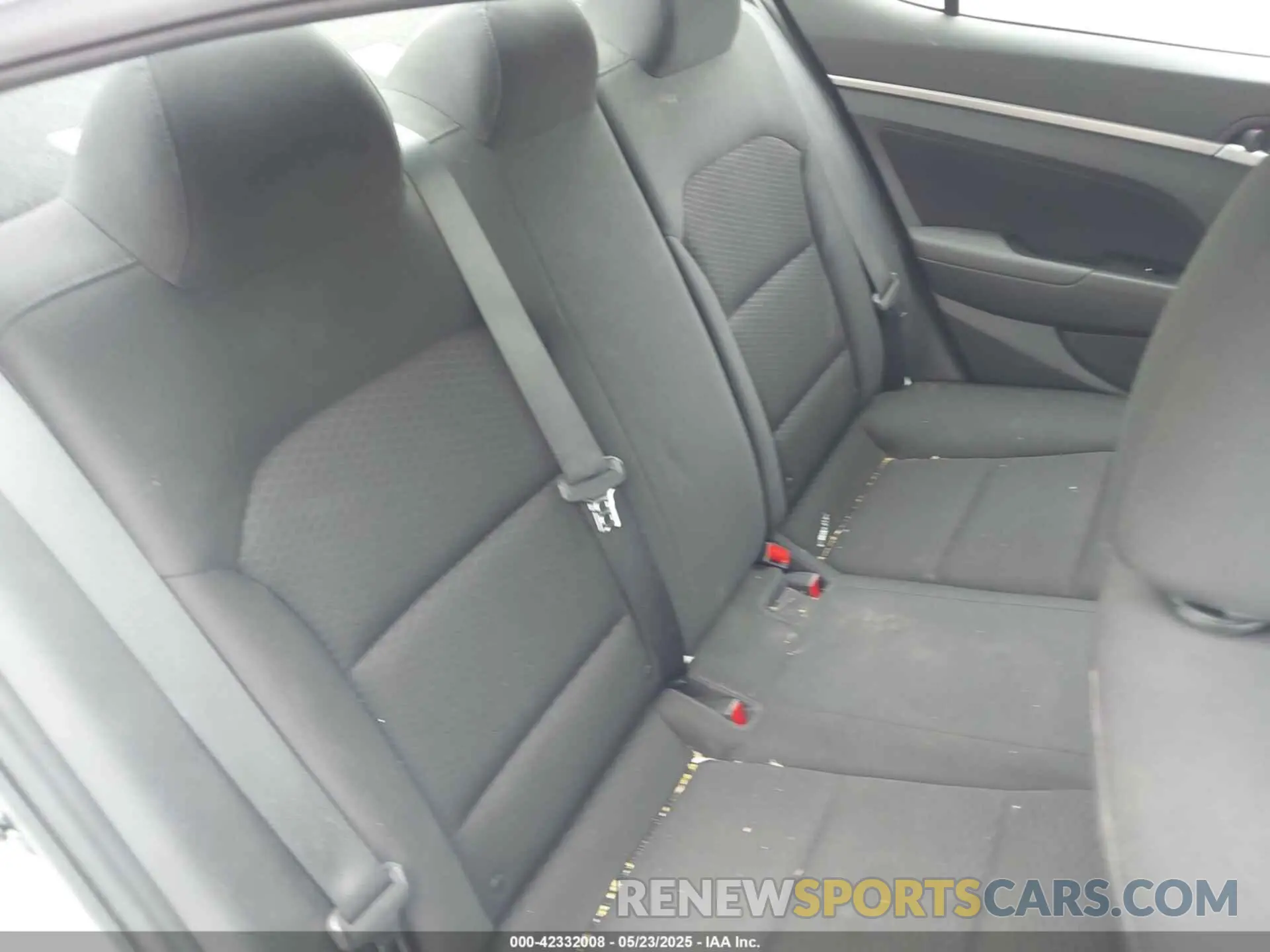8 Photograph of a damaged car 5NPD84LF1LH527750 HYUNDAI ELANTRA 2020