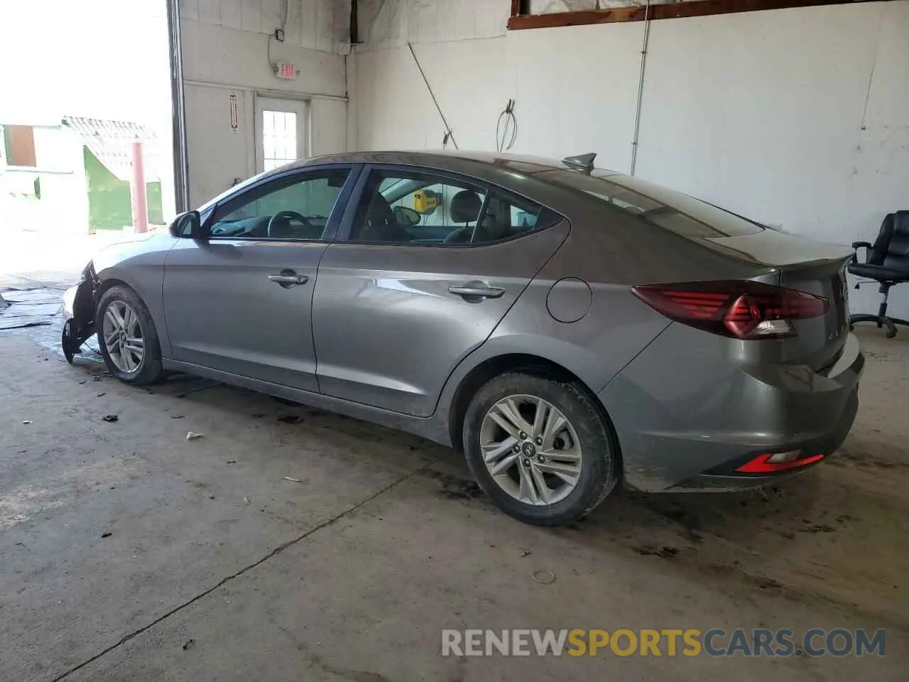2 Photograph of a damaged car 5NPD84LF1LH532575 HYUNDAI ELANTRA 2020