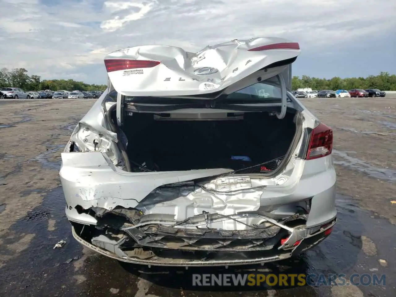 6 Photograph of a damaged car 5NPD84LF1LH536903 HYUNDAI ELANTRA 2020