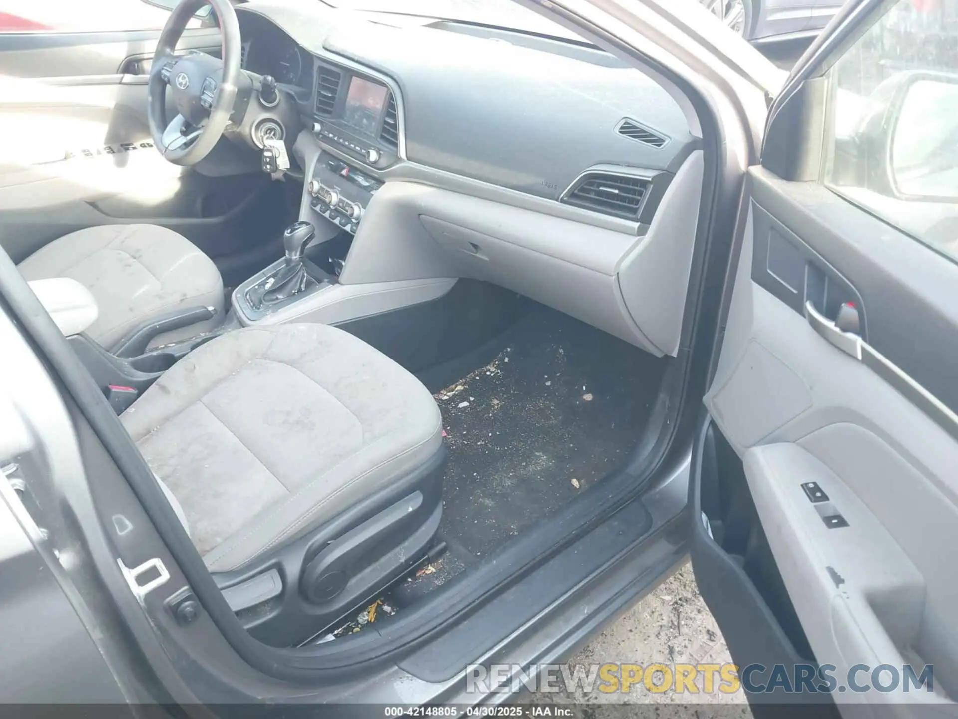 5 Photograph of a damaged car 5NPD84LF1LH540823 HYUNDAI ELANTRA 2020