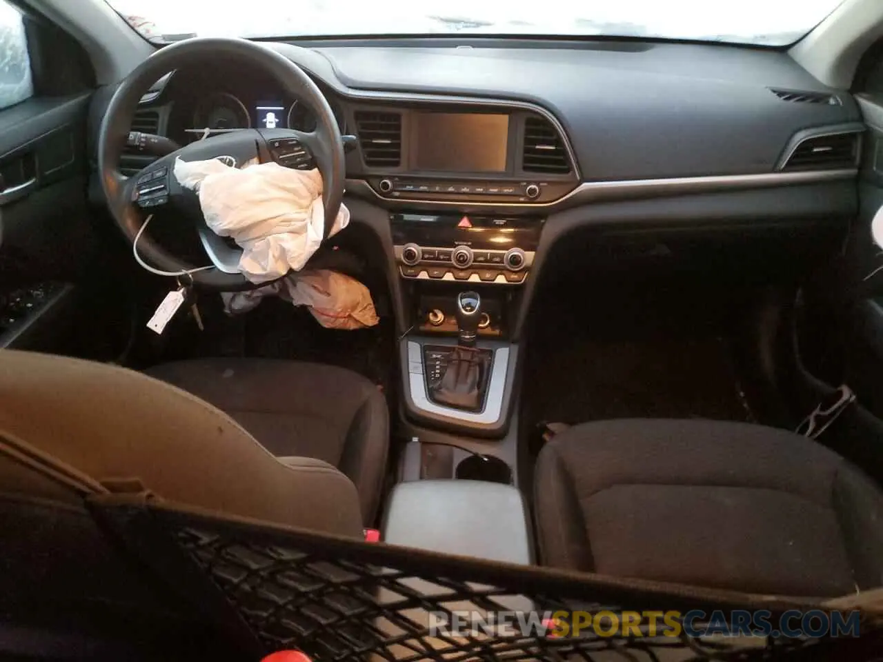 8 Photograph of a damaged car 5NPD84LF1LH550798 HYUNDAI ELANTRA 2020