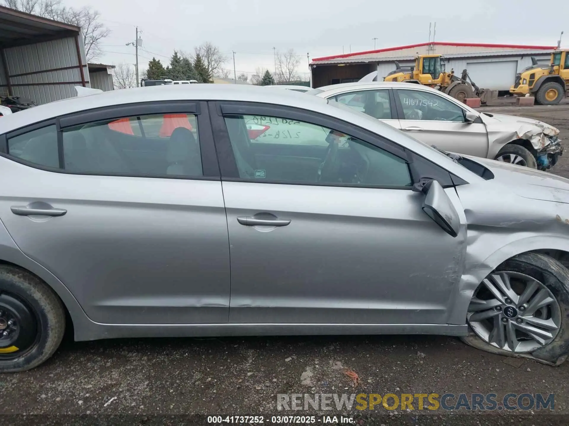 13 Photograph of a damaged car 5NPD84LF1LH567004 HYUNDAI ELANTRA 2020
