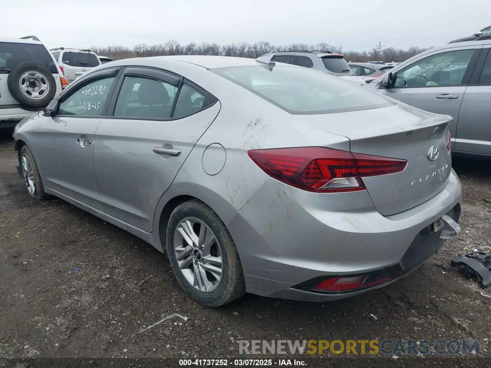 3 Photograph of a damaged car 5NPD84LF1LH567004 HYUNDAI ELANTRA 2020