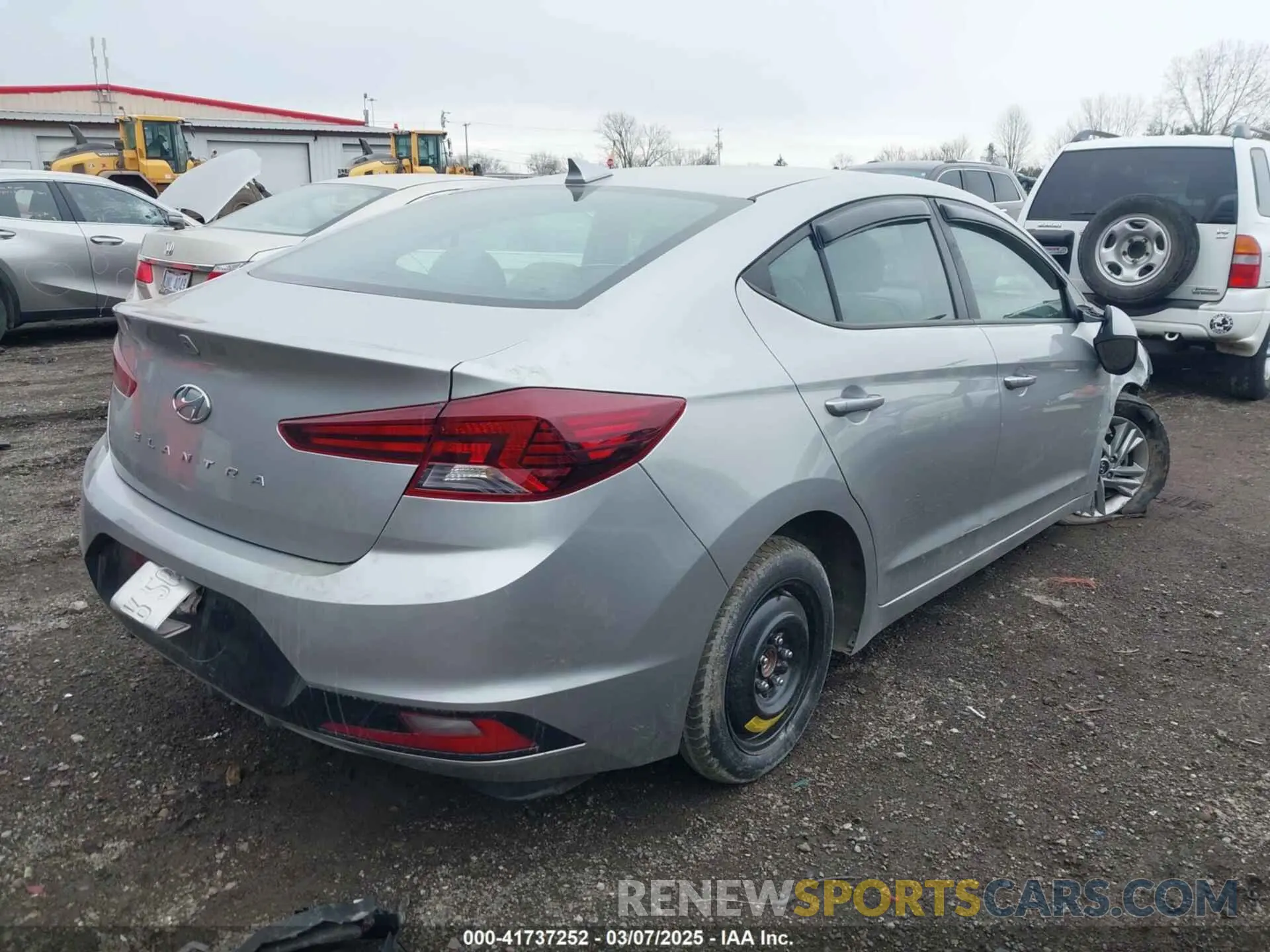 4 Photograph of a damaged car 5NPD84LF1LH567004 HYUNDAI ELANTRA 2020