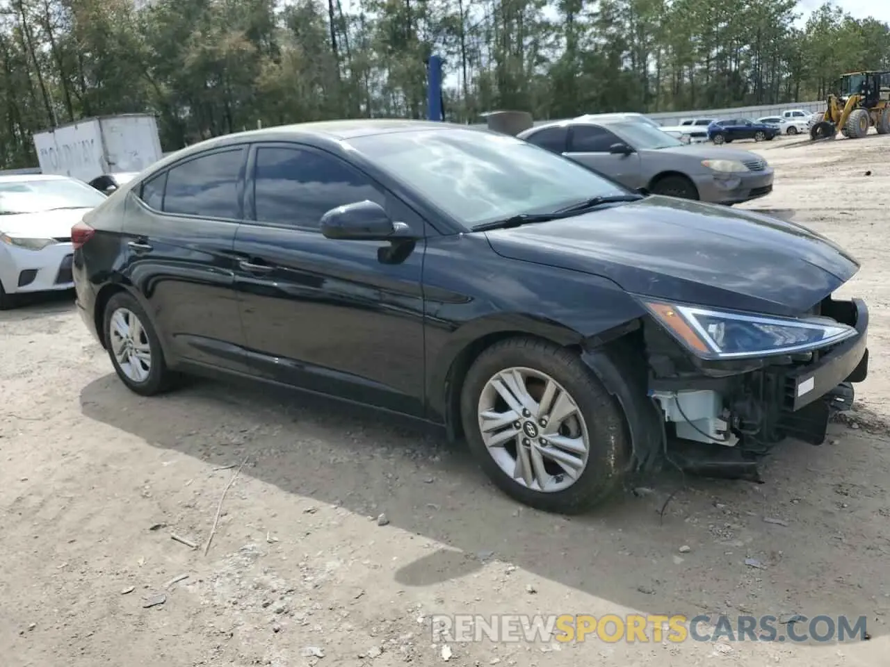 4 Photograph of a damaged car 5NPD84LF1LH567973 HYUNDAI ELANTRA 2020