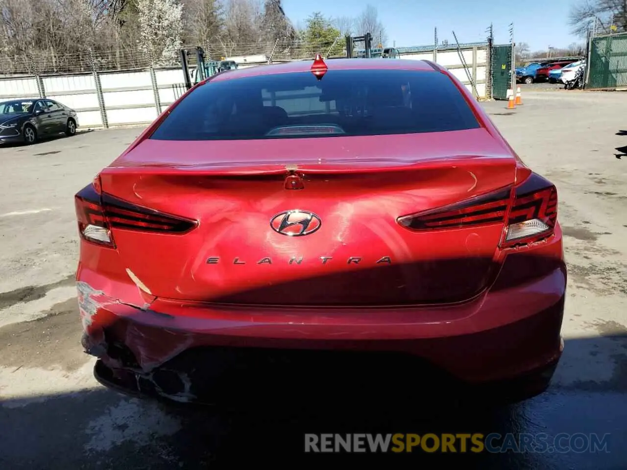 6 Photograph of a damaged car 5NPD84LF1LH569934 HYUNDAI ELANTRA 2020
