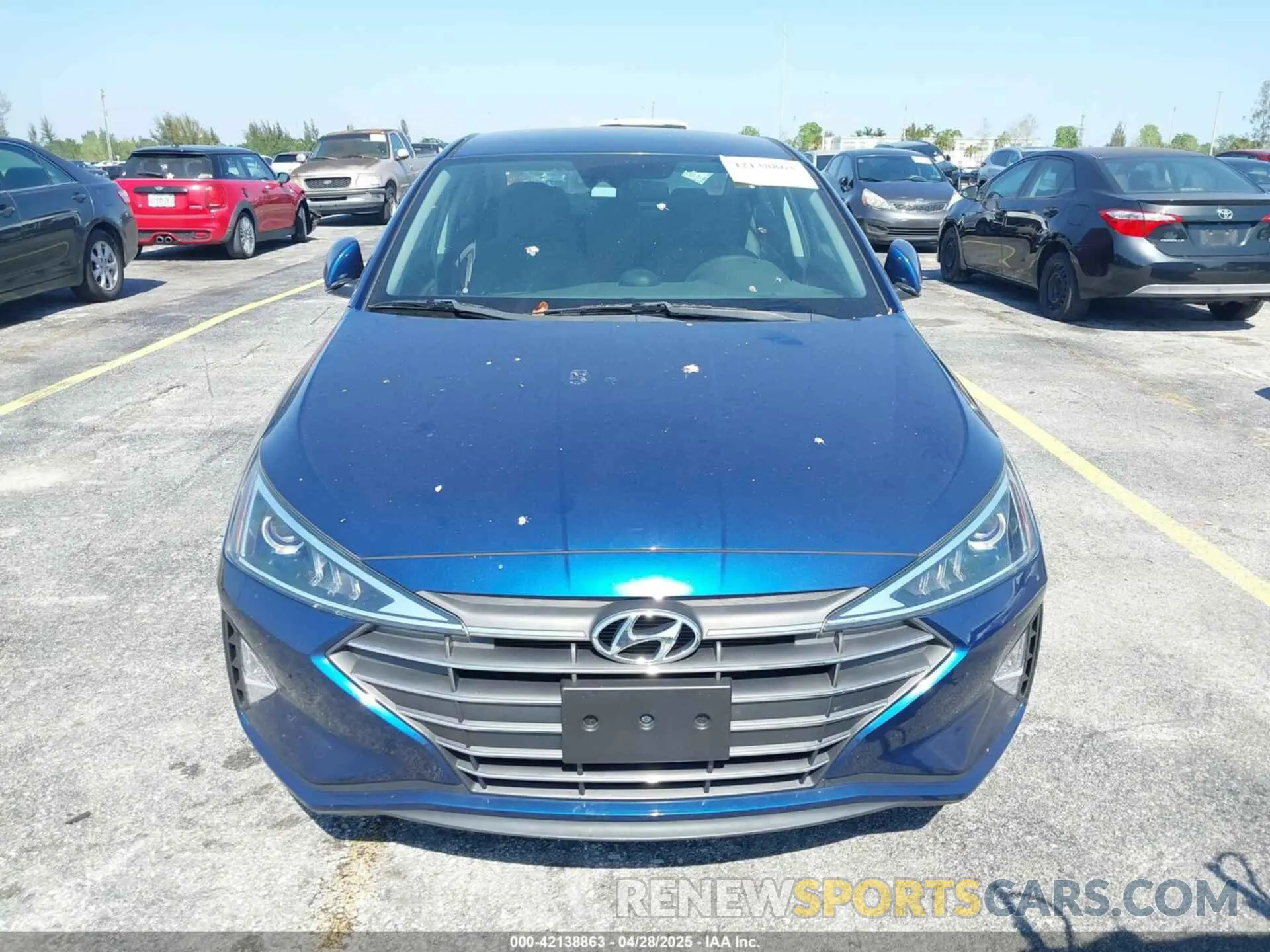 12 Photograph of a damaged car 5NPD84LF1LH570792 HYUNDAI ELANTRA 2020