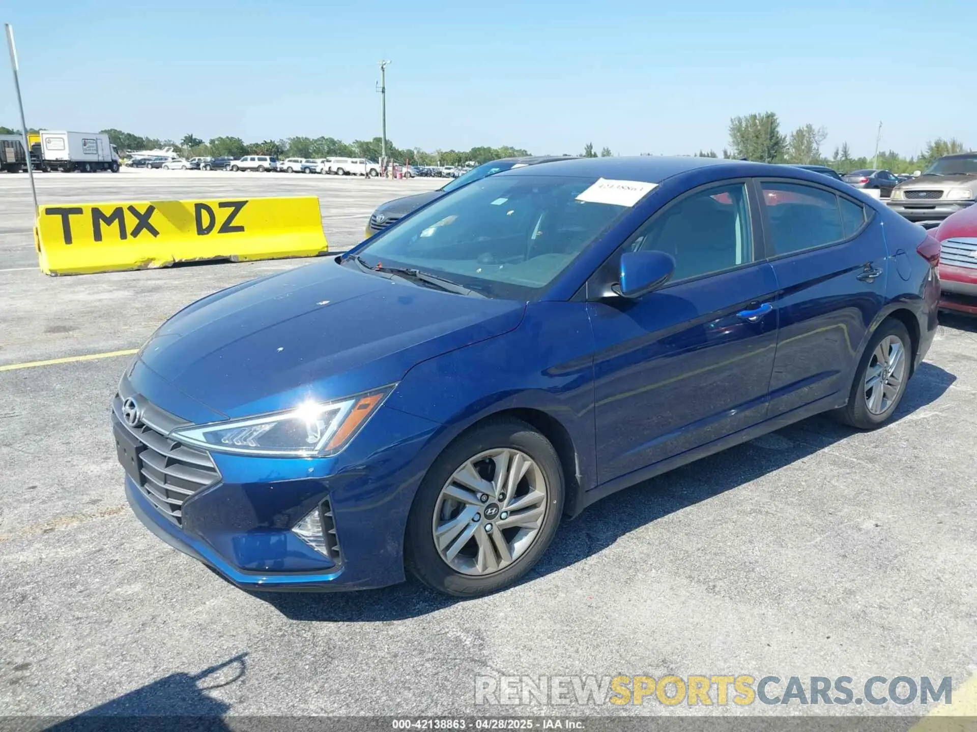 2 Photograph of a damaged car 5NPD84LF1LH570792 HYUNDAI ELANTRA 2020