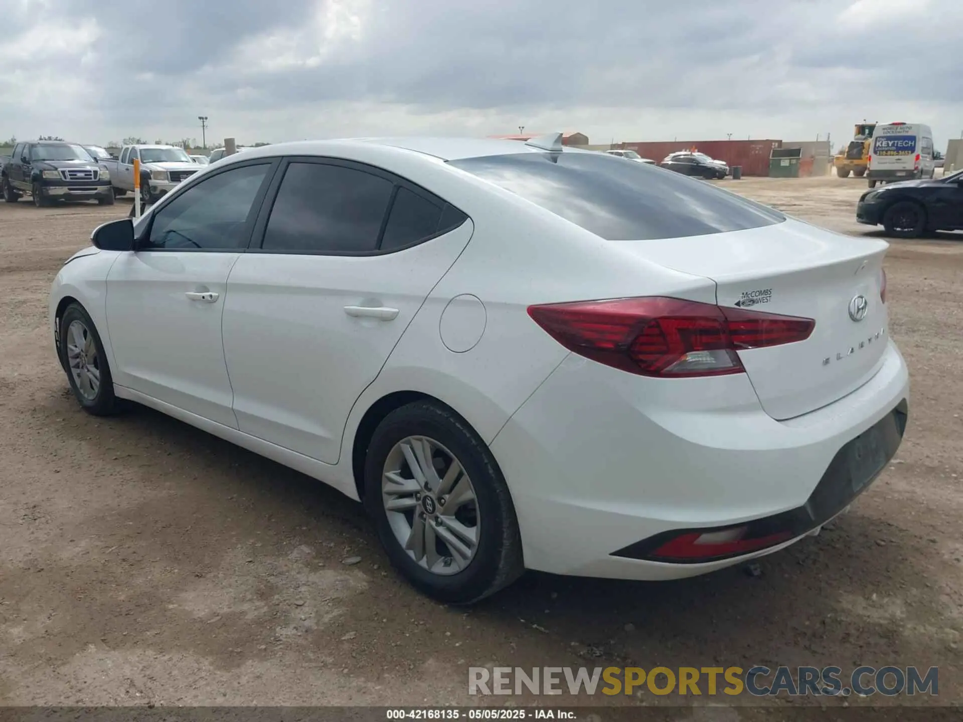 3 Photograph of a damaged car 5NPD84LF1LH572302 HYUNDAI ELANTRA 2020