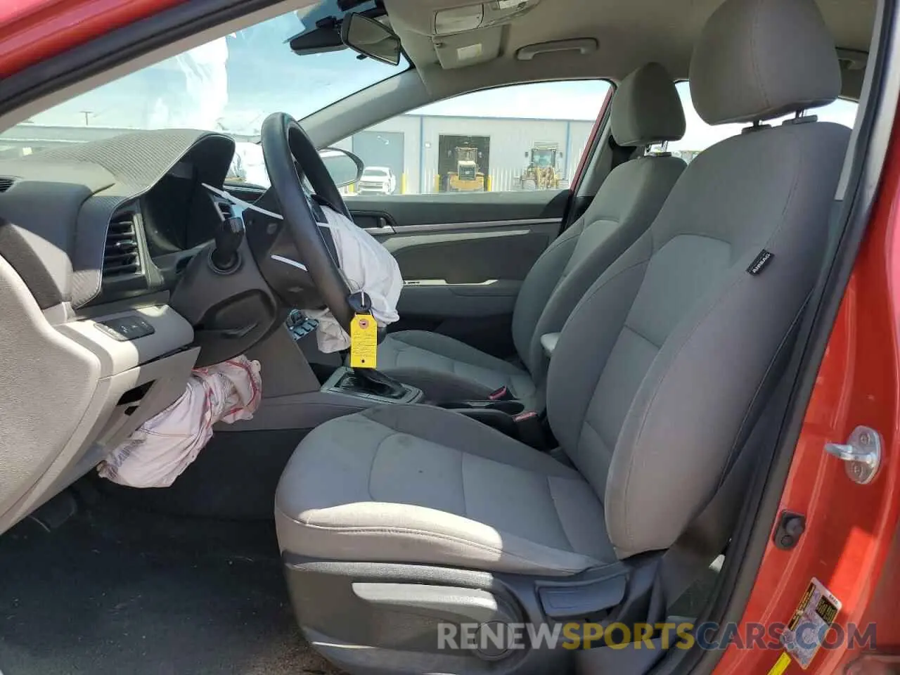 7 Photograph of a damaged car 5NPD84LF1LH581405 HYUNDAI ELANTRA 2020
