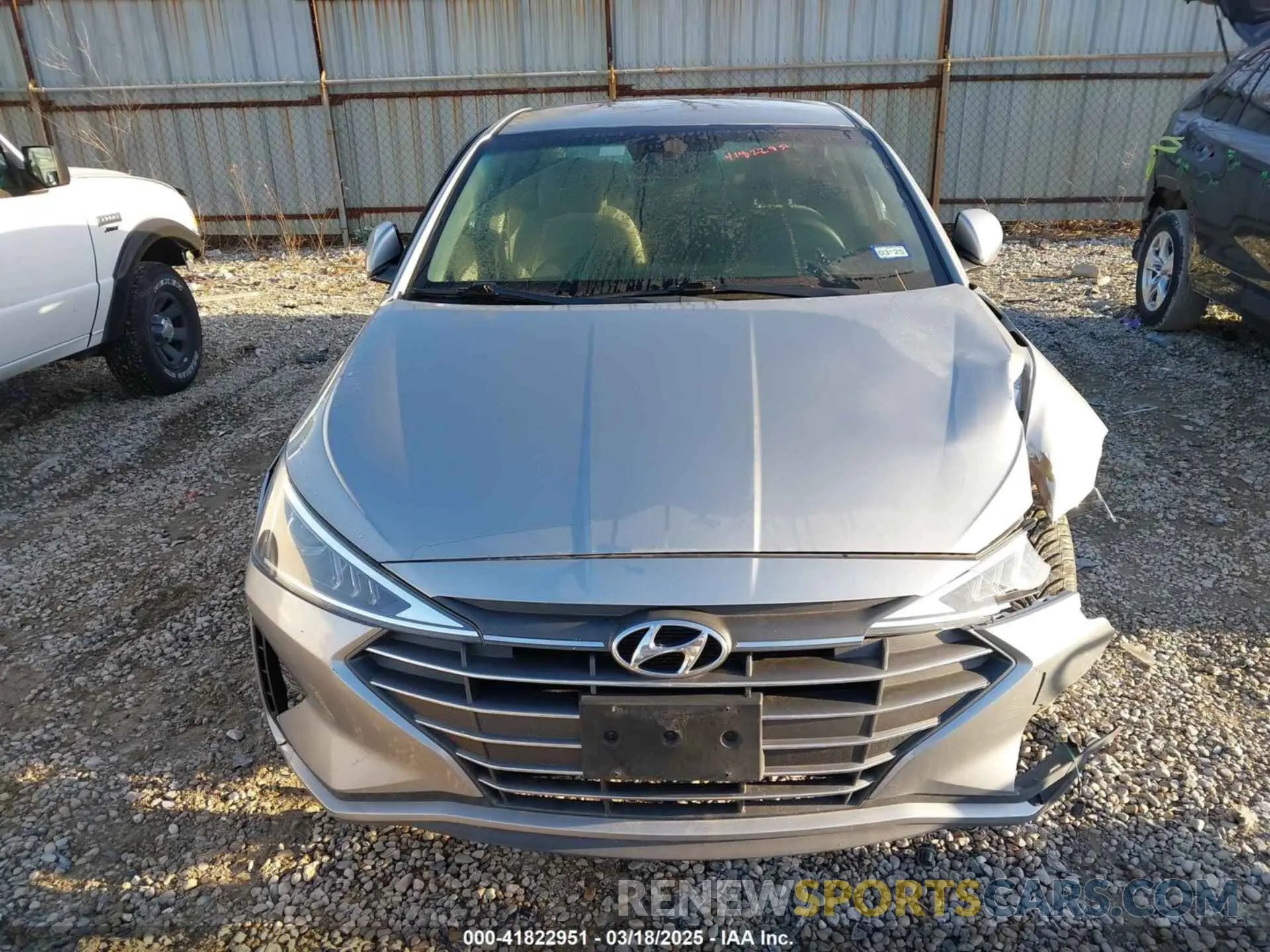 12 Photograph of a damaged car 5NPD84LF1LH583851 HYUNDAI ELANTRA 2020