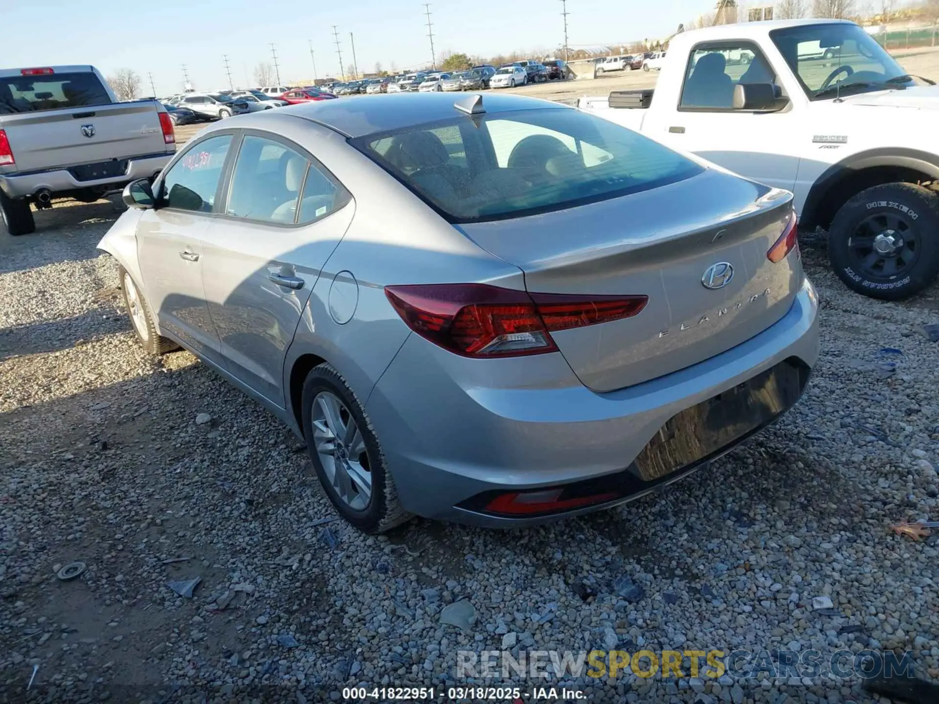3 Photograph of a damaged car 5NPD84LF1LH583851 HYUNDAI ELANTRA 2020