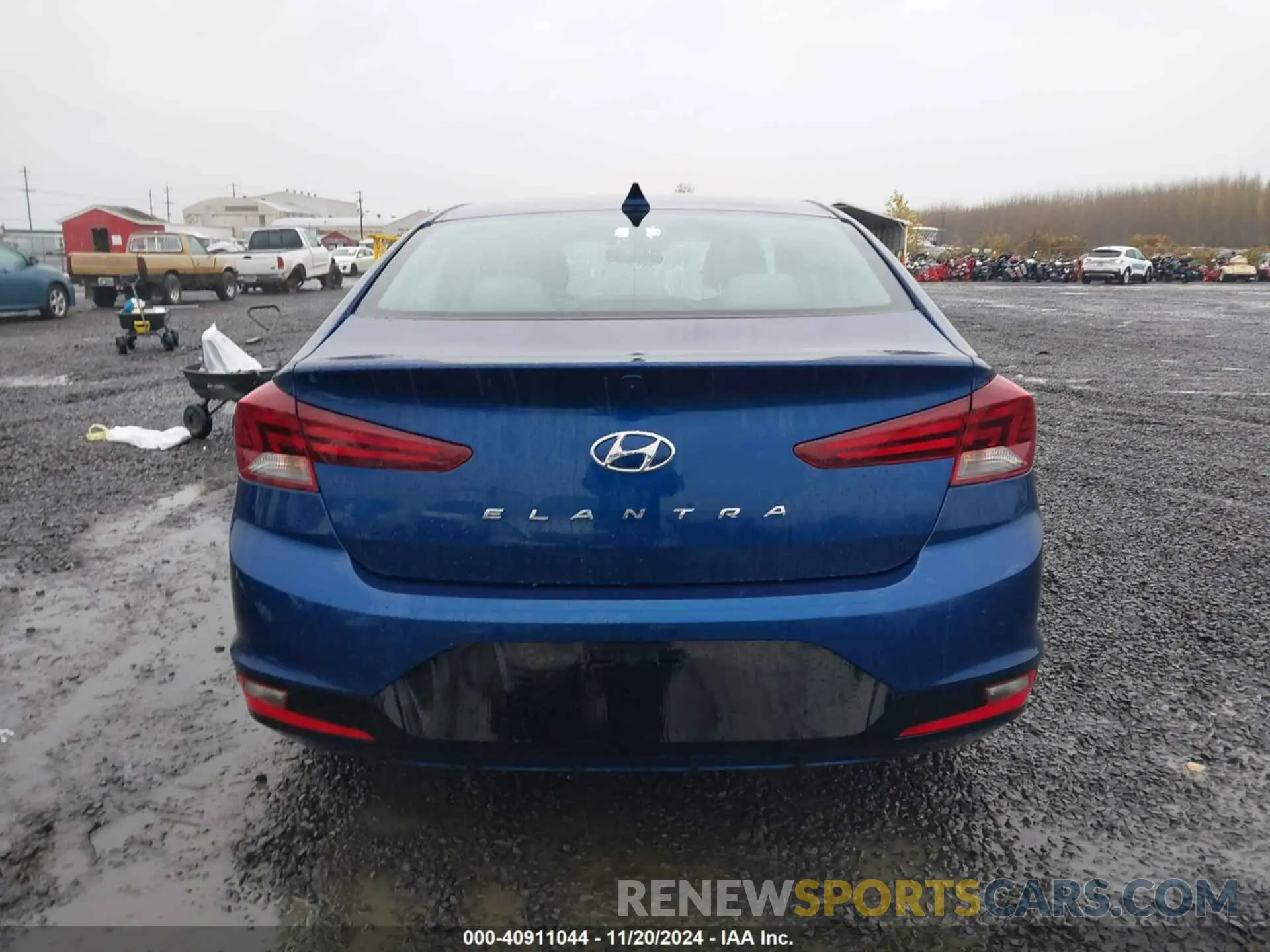 17 Photograph of a damaged car 5NPD84LF1LH588306 HYUNDAI ELANTRA 2020