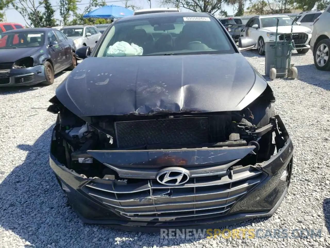 5 Photograph of a damaged car 5NPD84LF1LH595241 HYUNDAI ELANTRA 2020