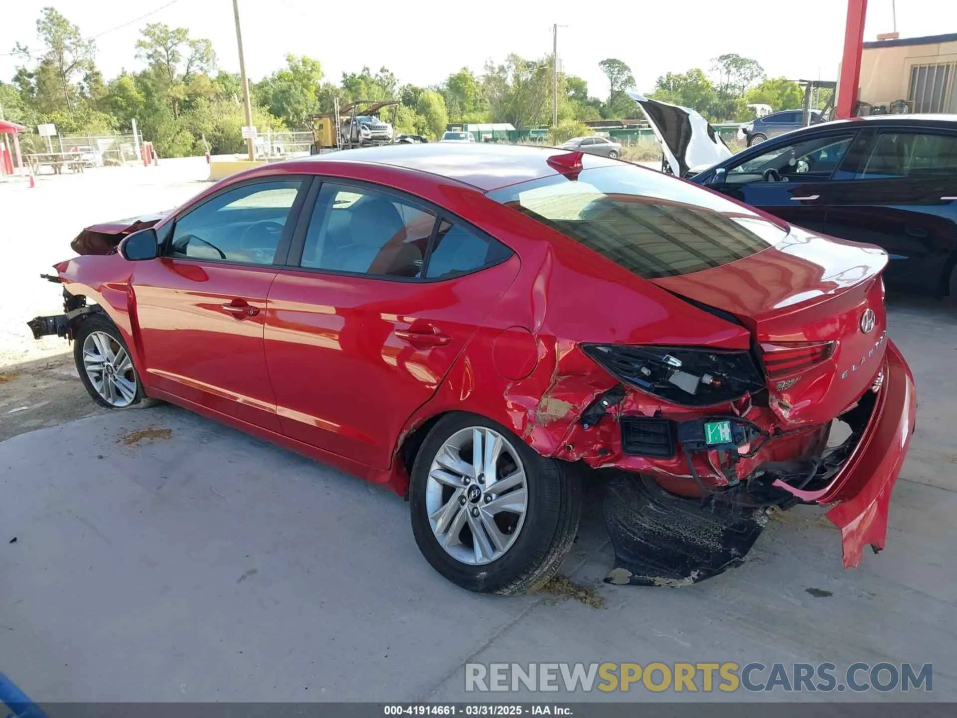 15 Photograph of a damaged car 5NPD84LF1LH596485 HYUNDAI ELANTRA 2020