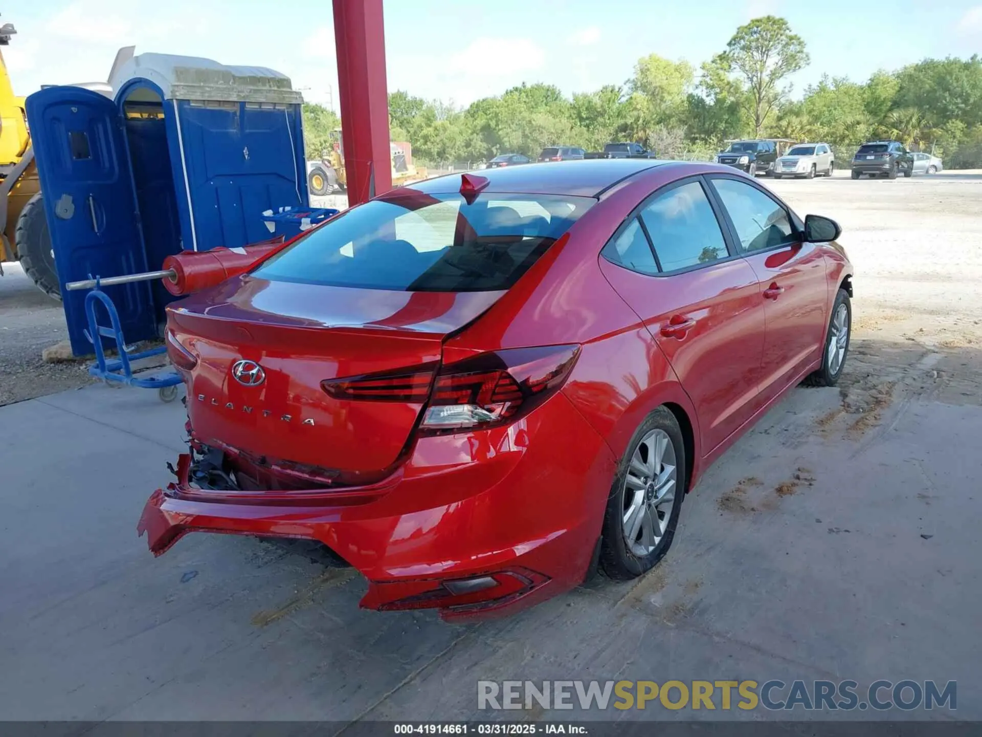 4 Photograph of a damaged car 5NPD84LF1LH596485 HYUNDAI ELANTRA 2020