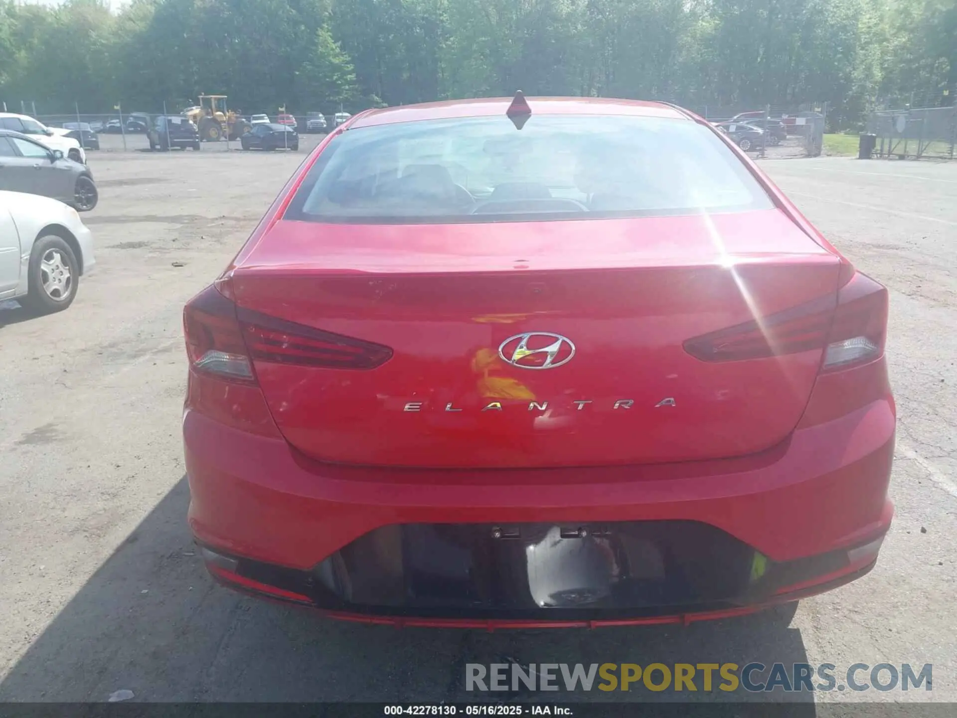 16 Photograph of a damaged car 5NPD84LF1LH598043 HYUNDAI ELANTRA 2020