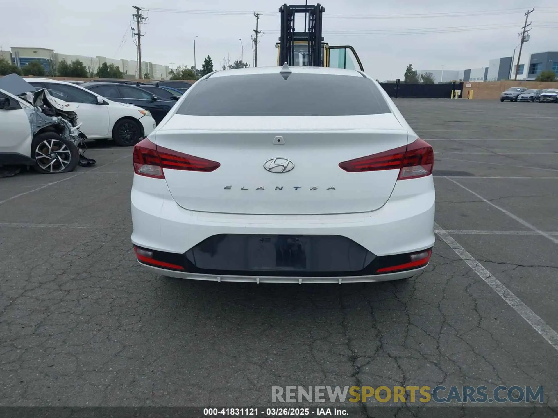 16 Photograph of a damaged car 5NPD84LF1LH603581 HYUNDAI ELANTRA 2020