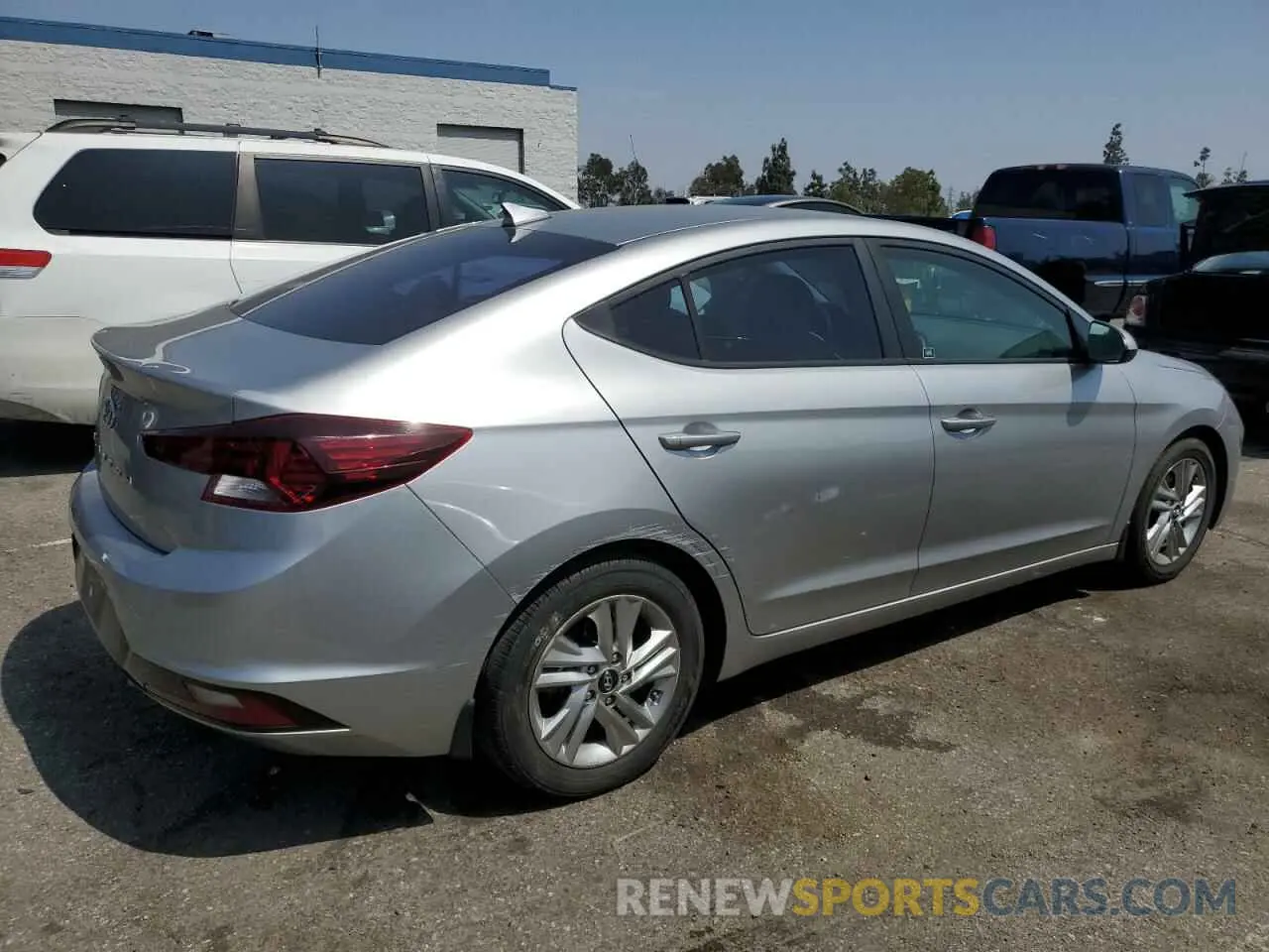 3 Photograph of a damaged car 5NPD84LF1LH610787 HYUNDAI ELANTRA 2020