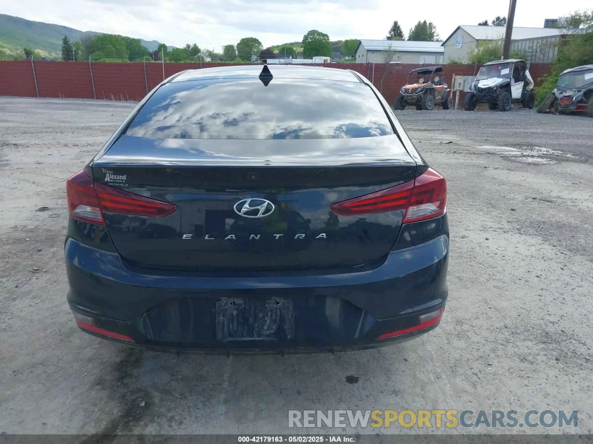 16 Photograph of a damaged car 5NPD84LF1LH624348 HYUNDAI ELANTRA 2020
