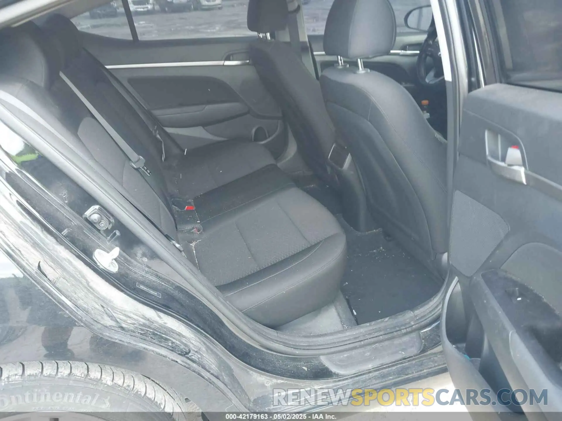 8 Photograph of a damaged car 5NPD84LF1LH624348 HYUNDAI ELANTRA 2020