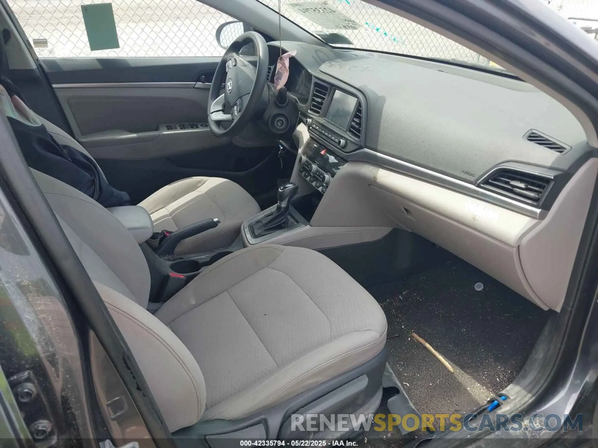 5 Photograph of a damaged car 5NPD84LF1LH625614 HYUNDAI ELANTRA 2020