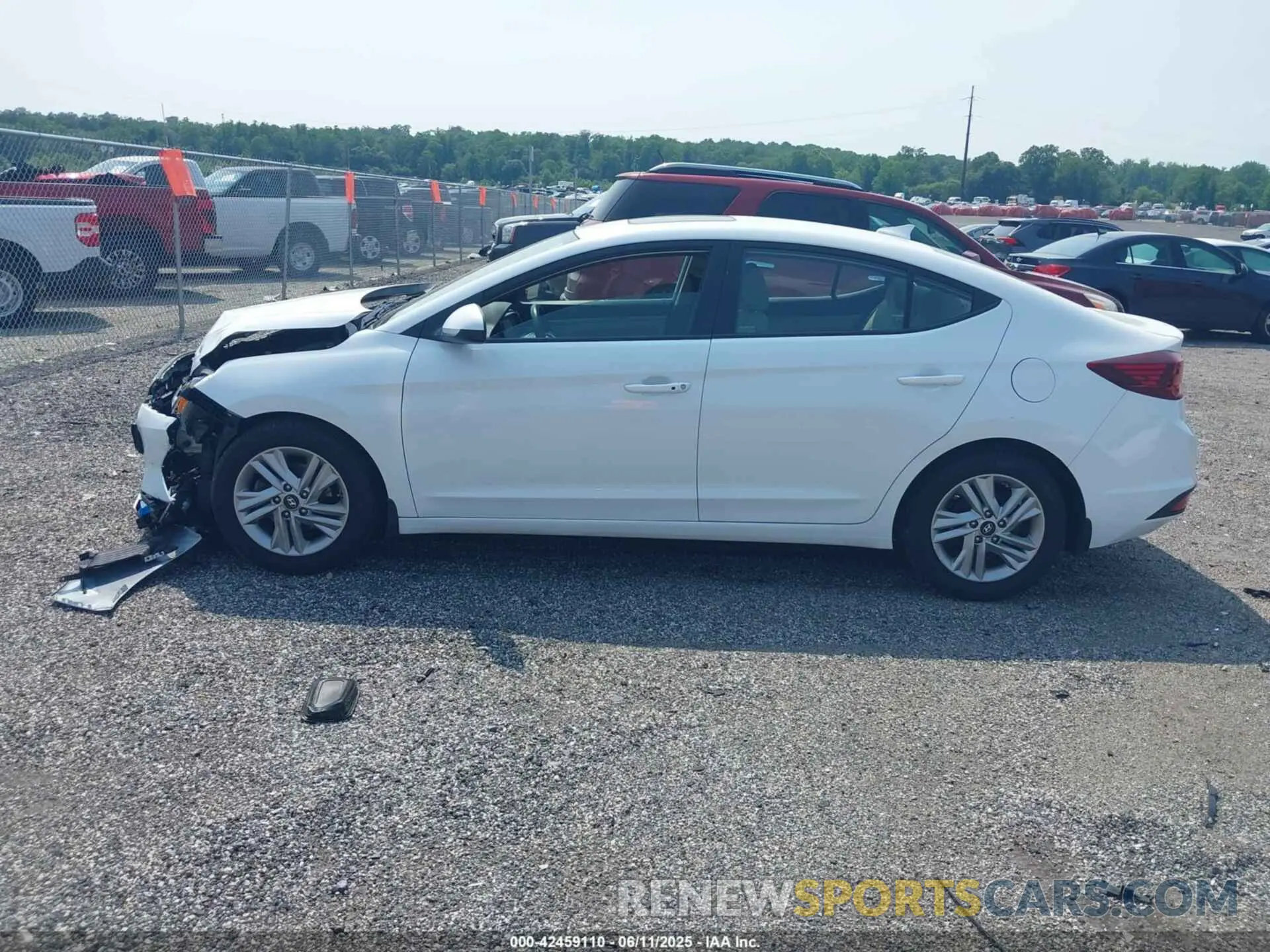 14 Photograph of a damaged car 5NPD84LF1LH632885 HYUNDAI ELANTRA 2020