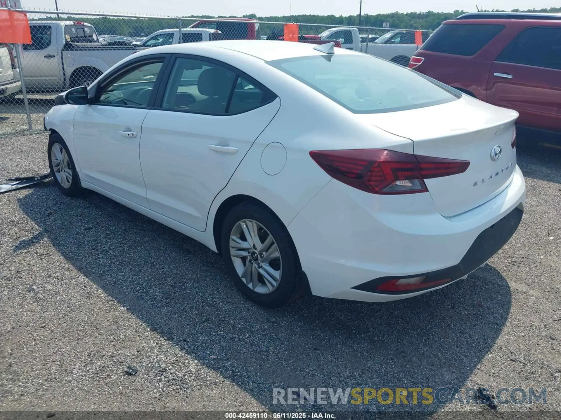 3 Photograph of a damaged car 5NPD84LF1LH632885 HYUNDAI ELANTRA 2020