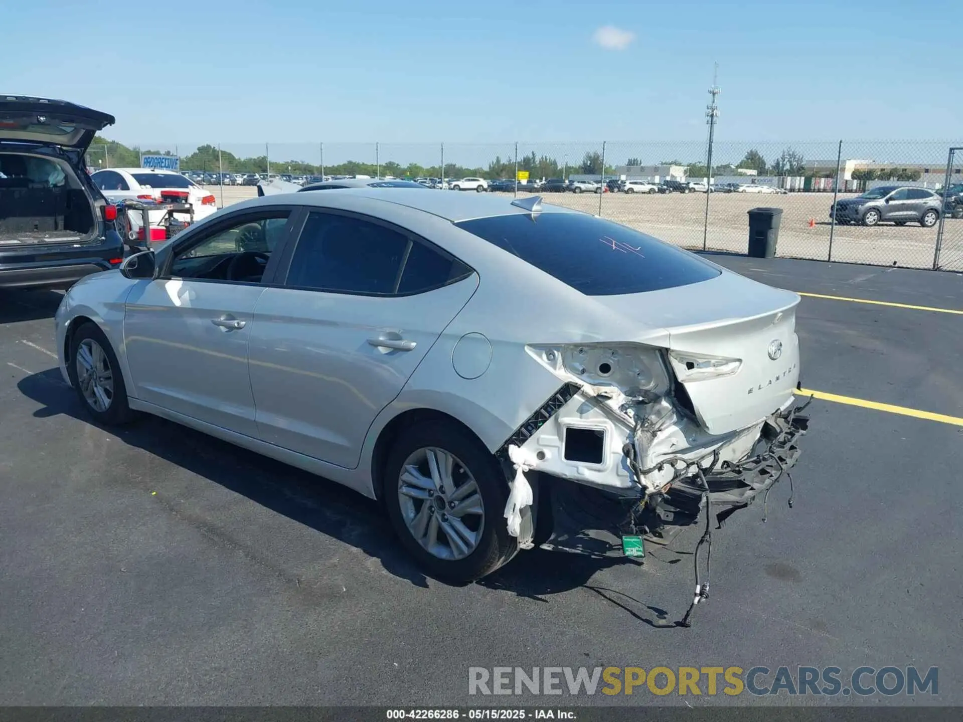 3 Photograph of a damaged car 5NPD84LF2LH508091 HYUNDAI ELANTRA 2020