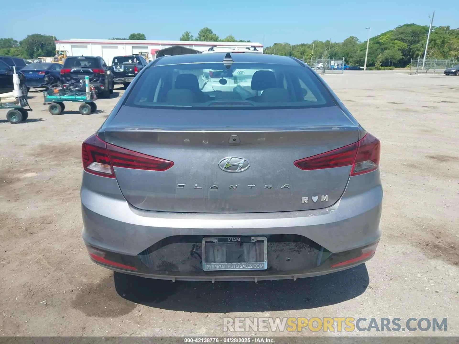 16 Photograph of a damaged car 5NPD84LF2LH525411 HYUNDAI ELANTRA 2020