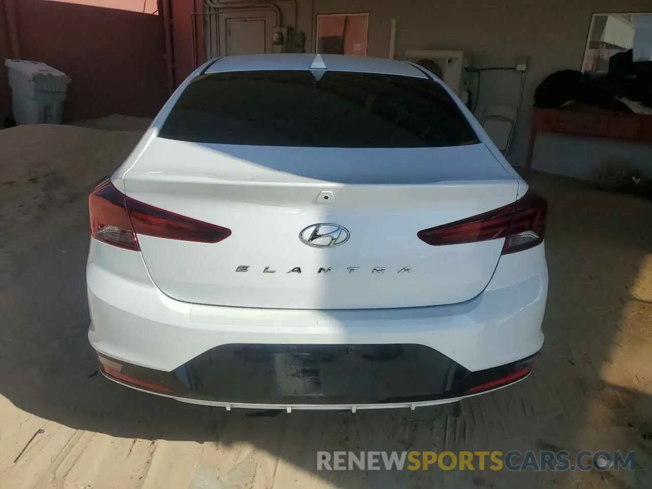6 Photograph of a damaged car 5NPD84LF2LH544573 HYUNDAI ELANTRA 2020