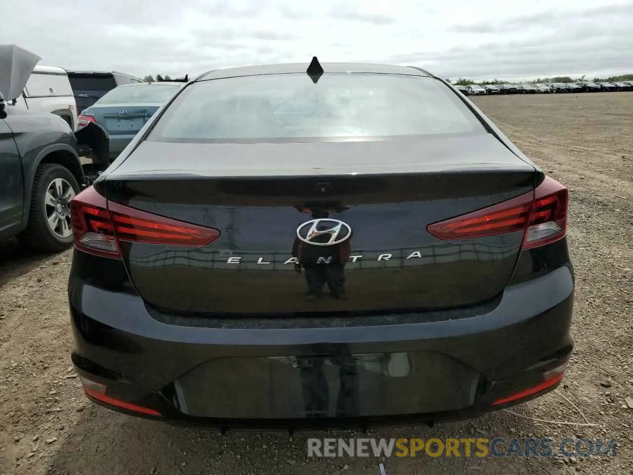 6 Photograph of a damaged car 5NPD84LF2LH546839 HYUNDAI ELANTRA 2020