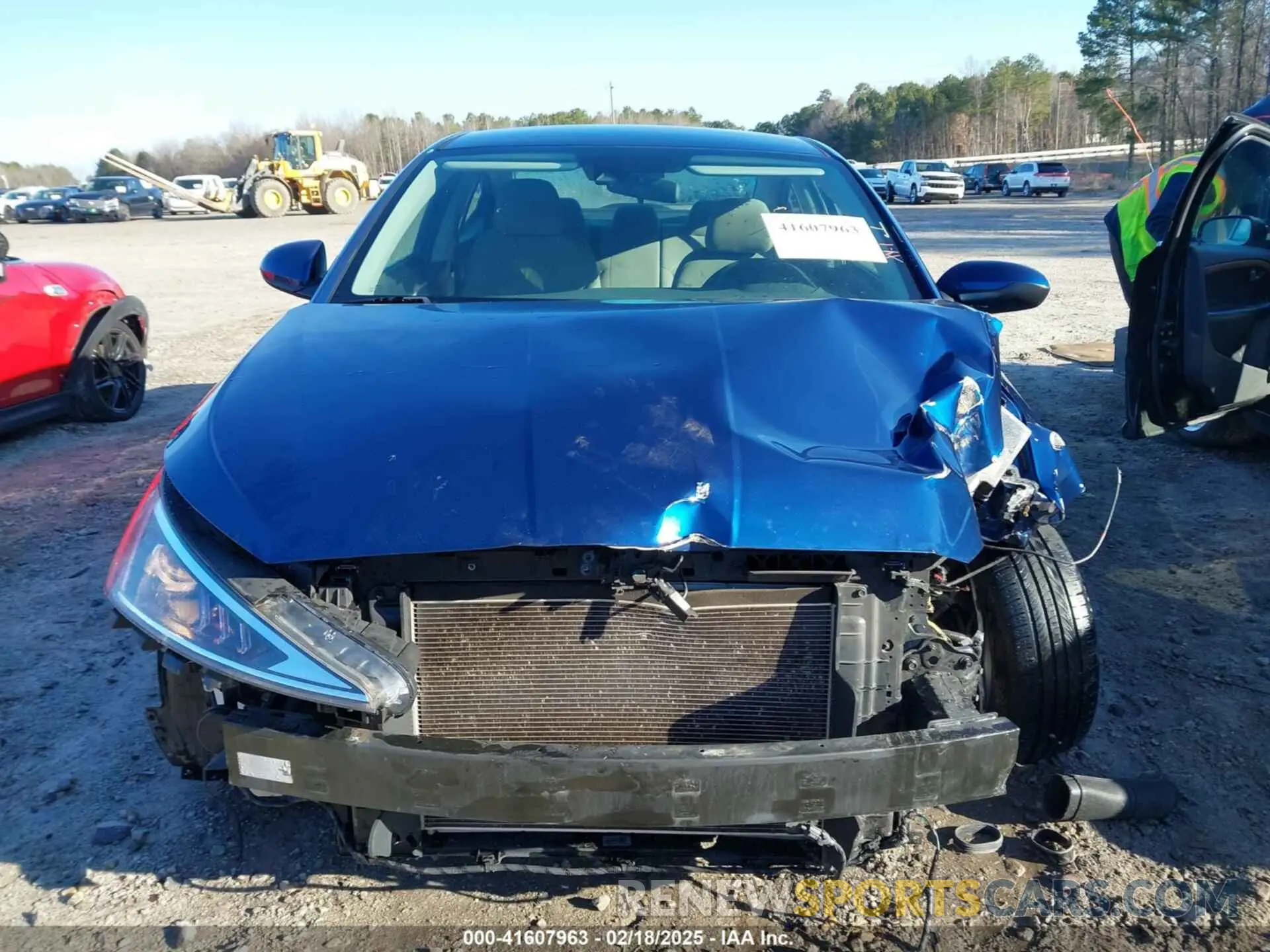 13 Photograph of a damaged car 5NPD84LF2LH556156 HYUNDAI ELANTRA 2020