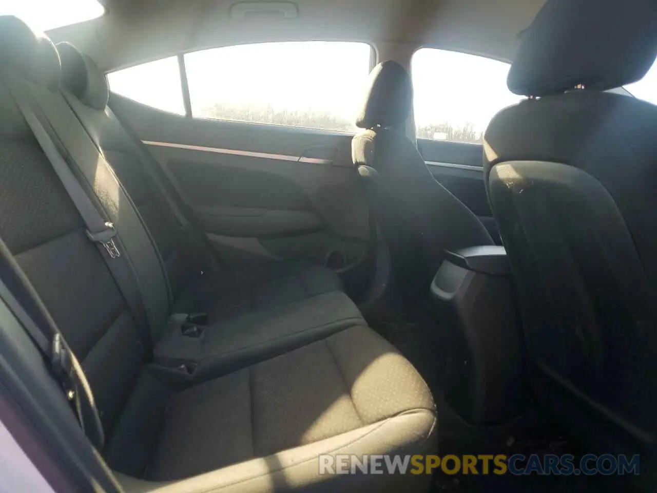10 Photograph of a damaged car 5NPD84LF2LH570350 HYUNDAI ELANTRA 2020