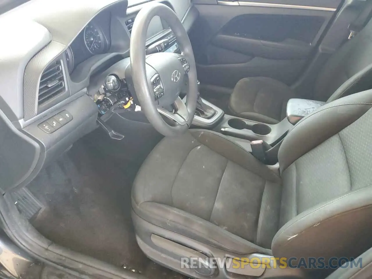 7 Photograph of a damaged car 5NPD84LF2LH570395 HYUNDAI ELANTRA 2020