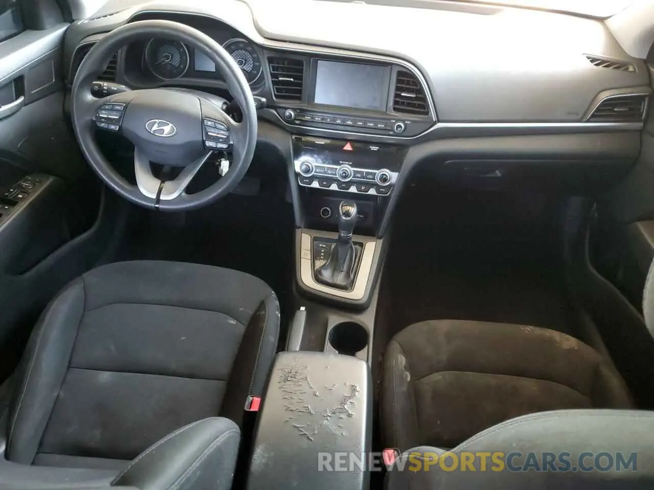 8 Photograph of a damaged car 5NPD84LF2LH570395 HYUNDAI ELANTRA 2020