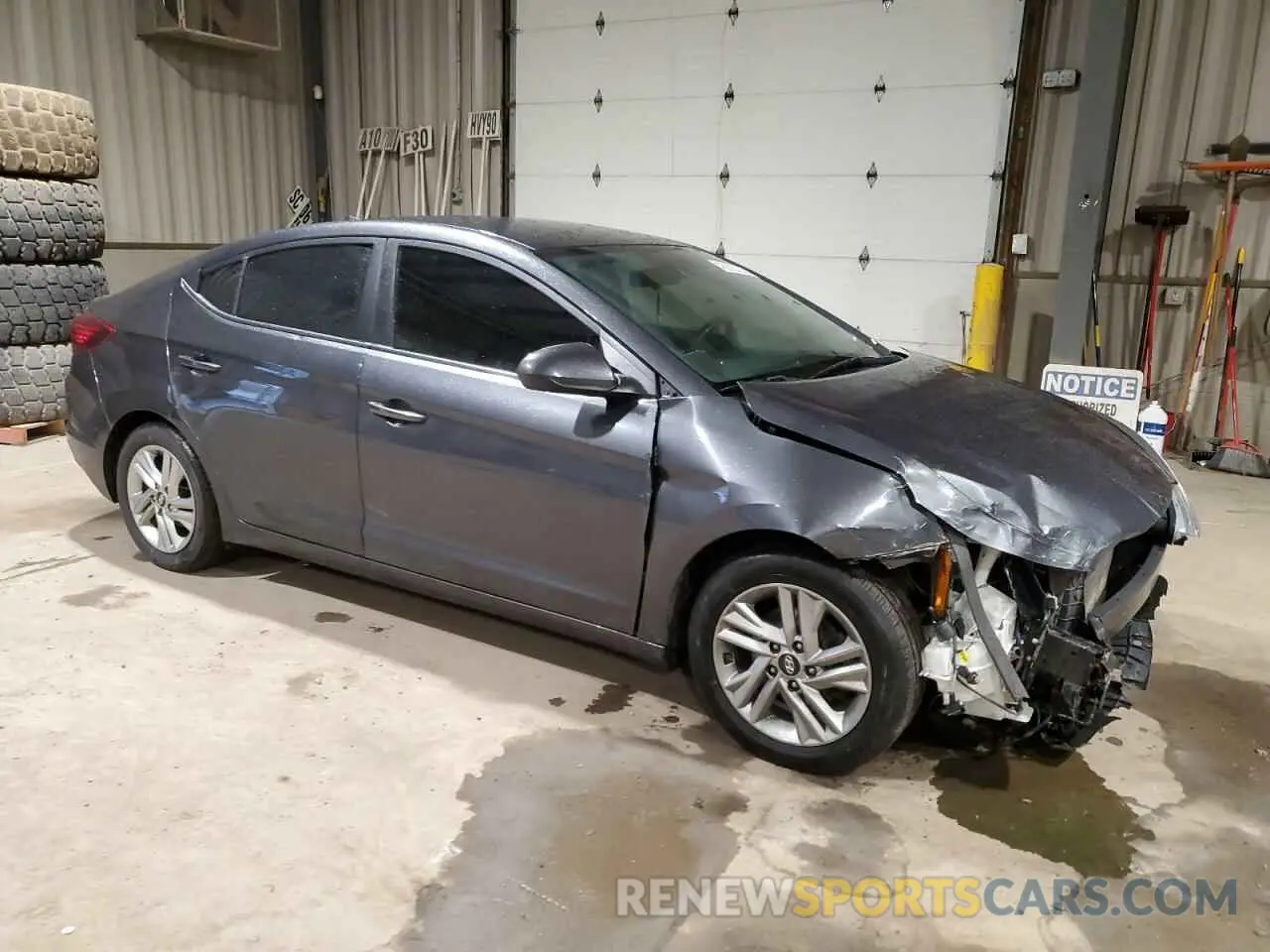 4 Photograph of a damaged car 5NPD84LF2LH571711 HYUNDAI ELANTRA 2020
