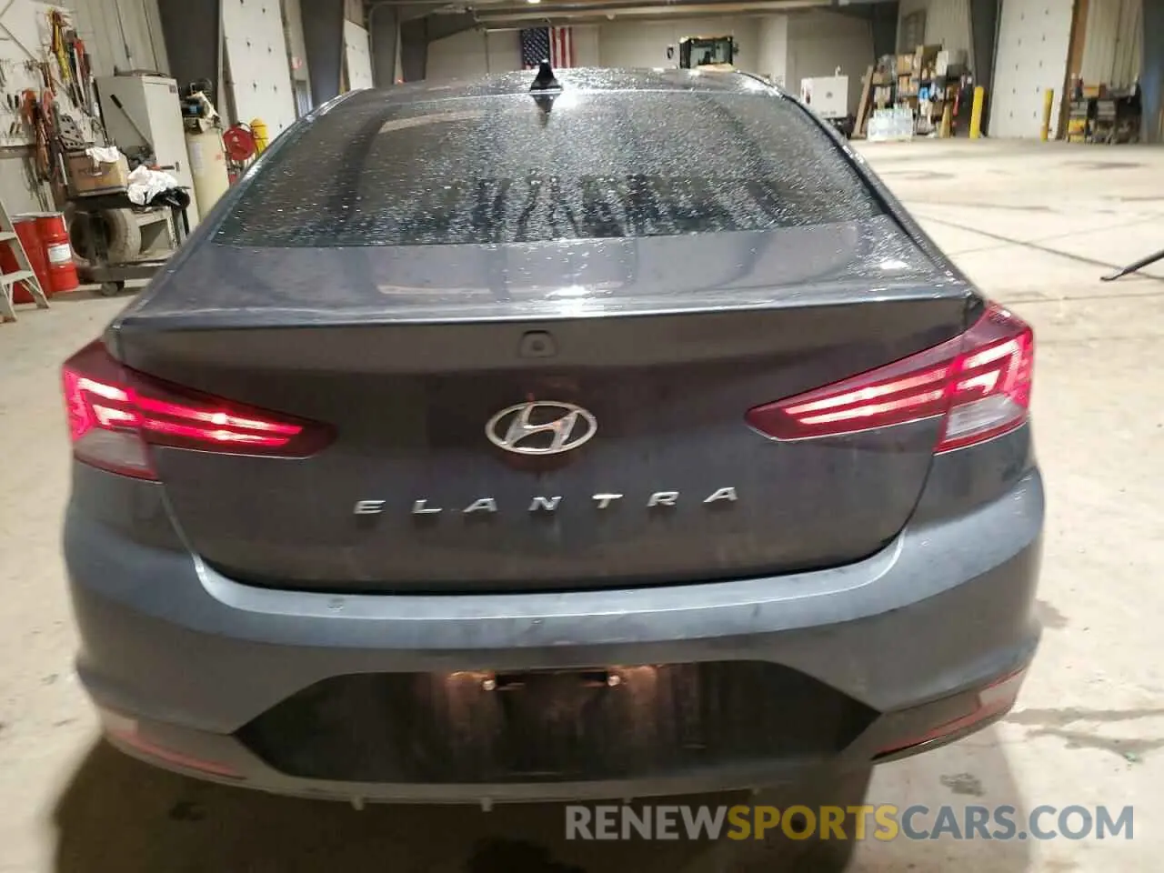6 Photograph of a damaged car 5NPD84LF2LH571711 HYUNDAI ELANTRA 2020