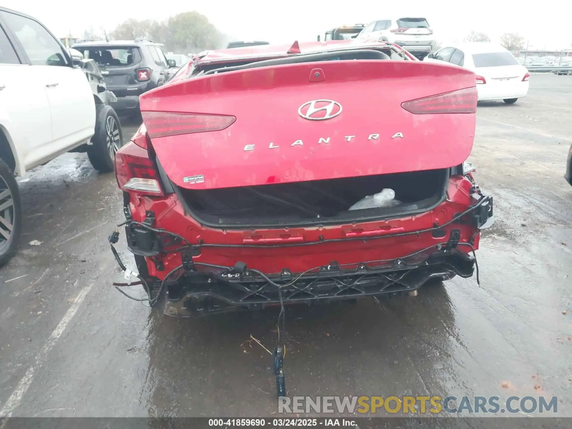 13 Photograph of a damaged car 5NPD84LF2LH582319 HYUNDAI ELANTRA 2020