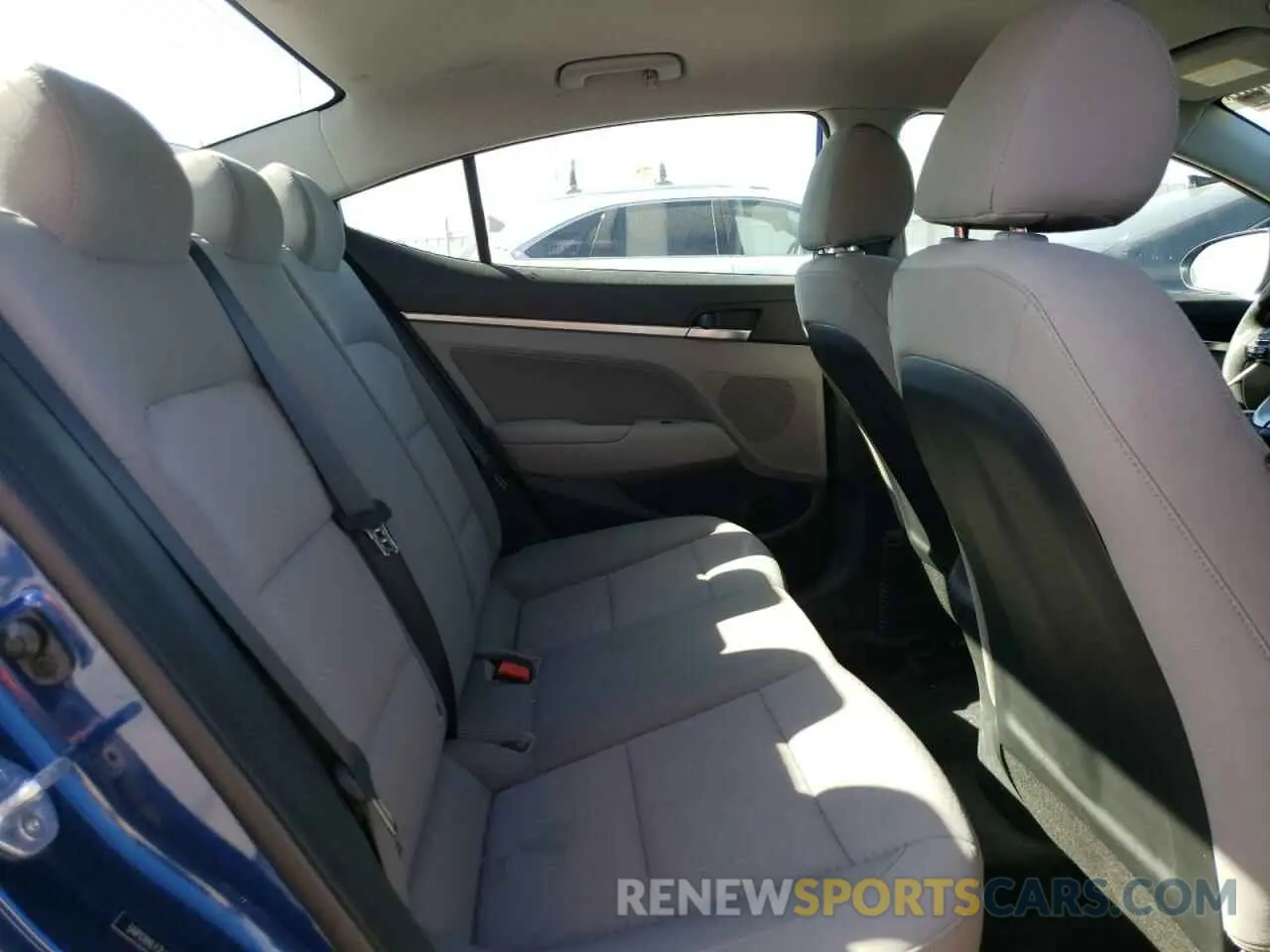 10 Photograph of a damaged car 5NPD84LF2LH595040 HYUNDAI ELANTRA 2020