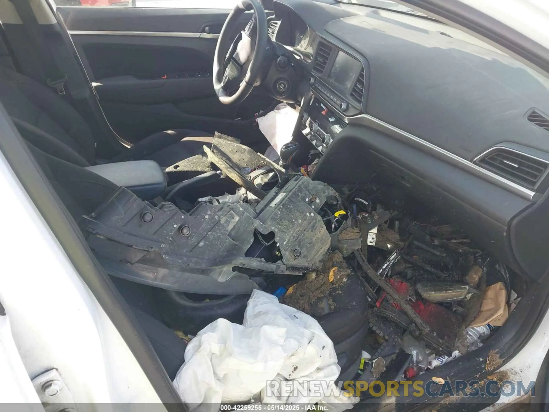 5 Photograph of a damaged car 5NPD84LF2LH597290 HYUNDAI ELANTRA 2020