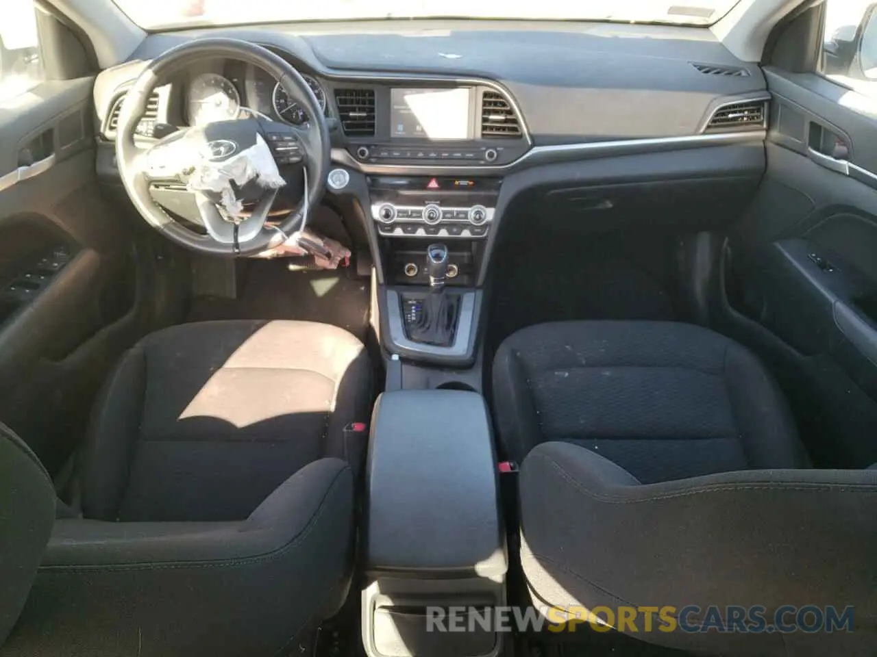 8 Photograph of a damaged car 5NPD84LF2LH618364 HYUNDAI ELANTRA 2020