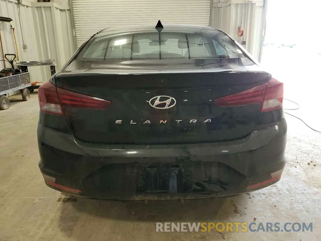 6 Photograph of a damaged car 5NPD84LF2LH624634 HYUNDAI ELANTRA 2020